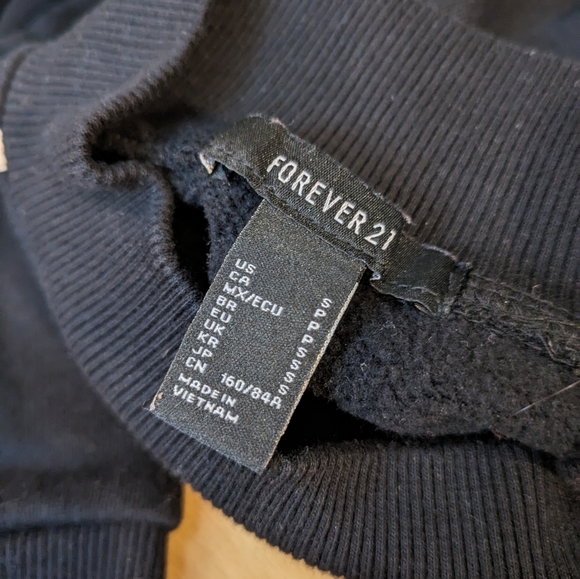 Forever 21 NASA crop crew sweater - Picture 4 of 4